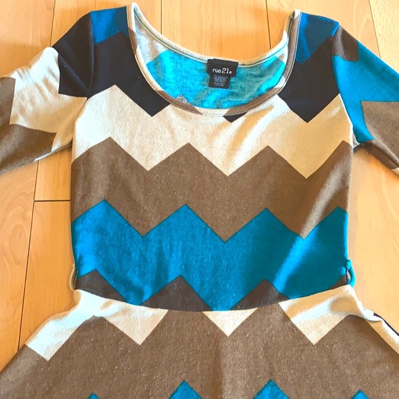 Dress - Picture 2 of 2